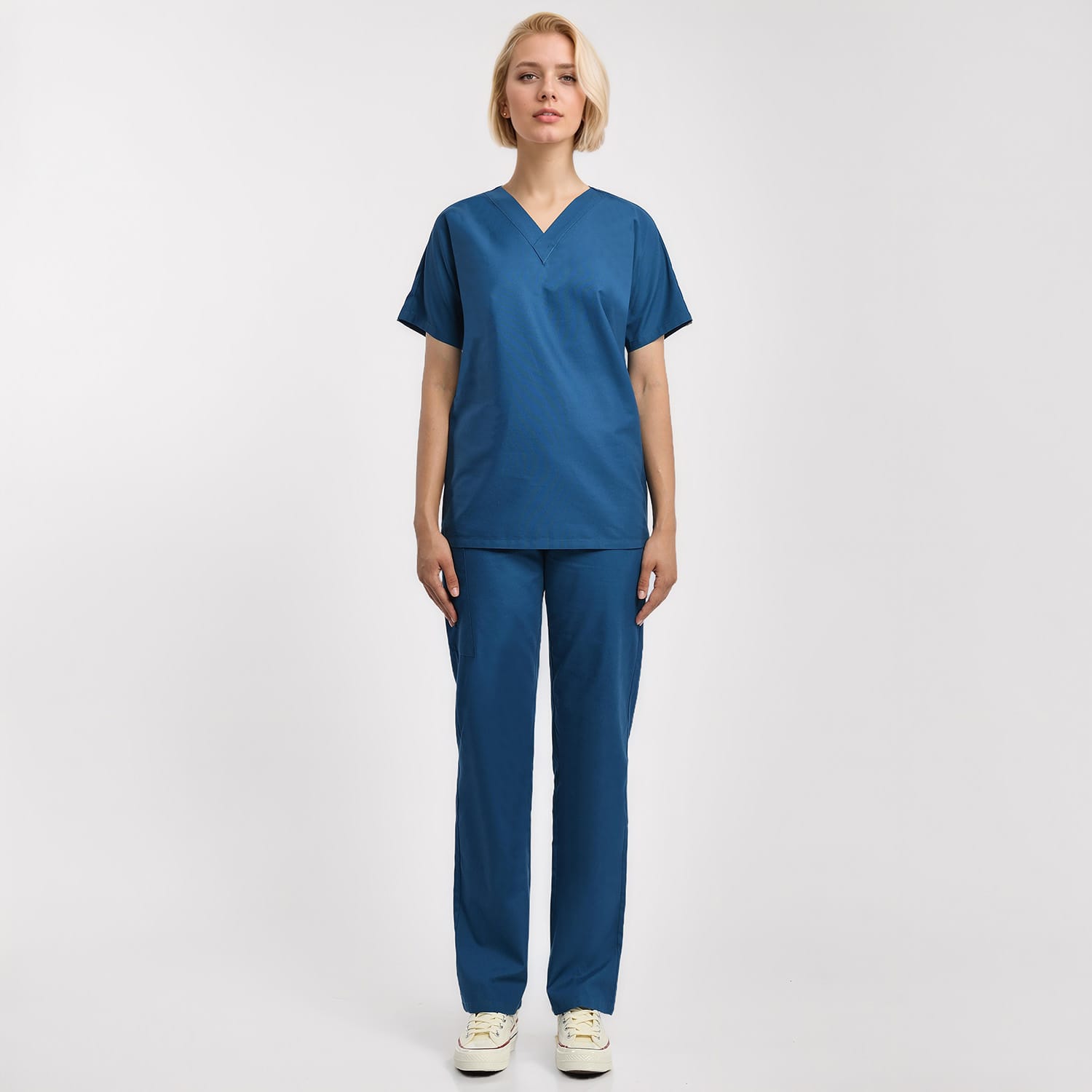 Women 318 Unisex V-Neck Scrub Top – Front View Blue unisex scrub set featuring a V-neck design for healthcare professionals.